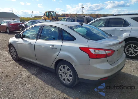 2012 Ford Focus Se из США, поврежденный, VIN 1FAHP3F28CL187439